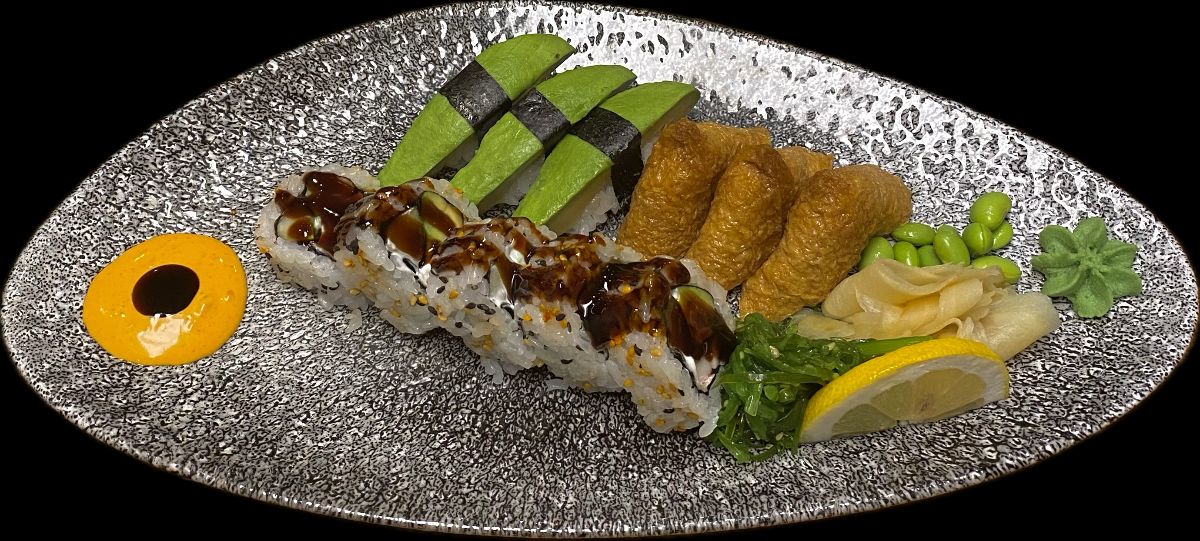 Vegetarisk sushi ( 3 avokado 3 tofu 4rullar)